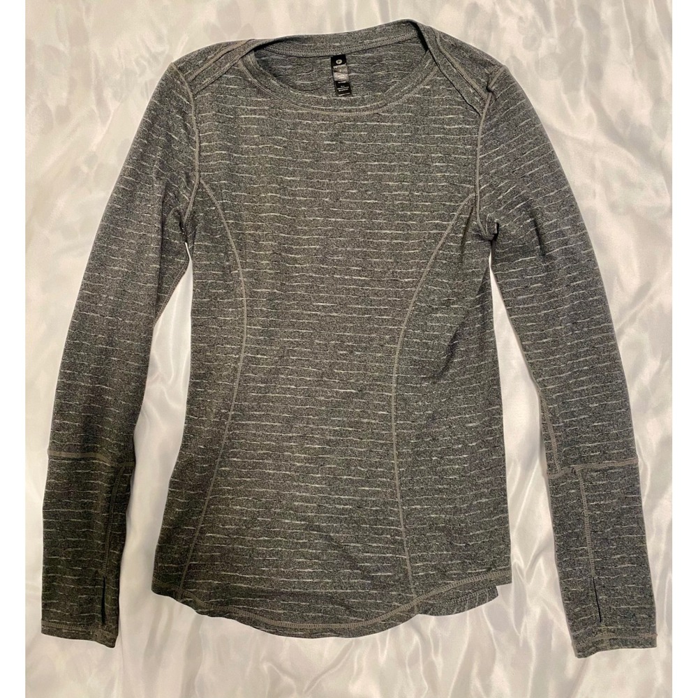90 Degree‎ Reflex Gray Long Sleeve Athletic Top Women Small Thumb Holes Stretch